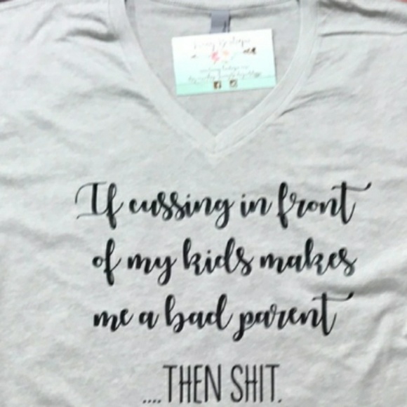 << Cussing In front Of My Kids Funny Mom T Shirt - Picture 2 of 5